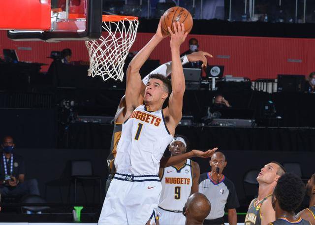  约基奇致命封盖助掘金加时力克太阳豪强